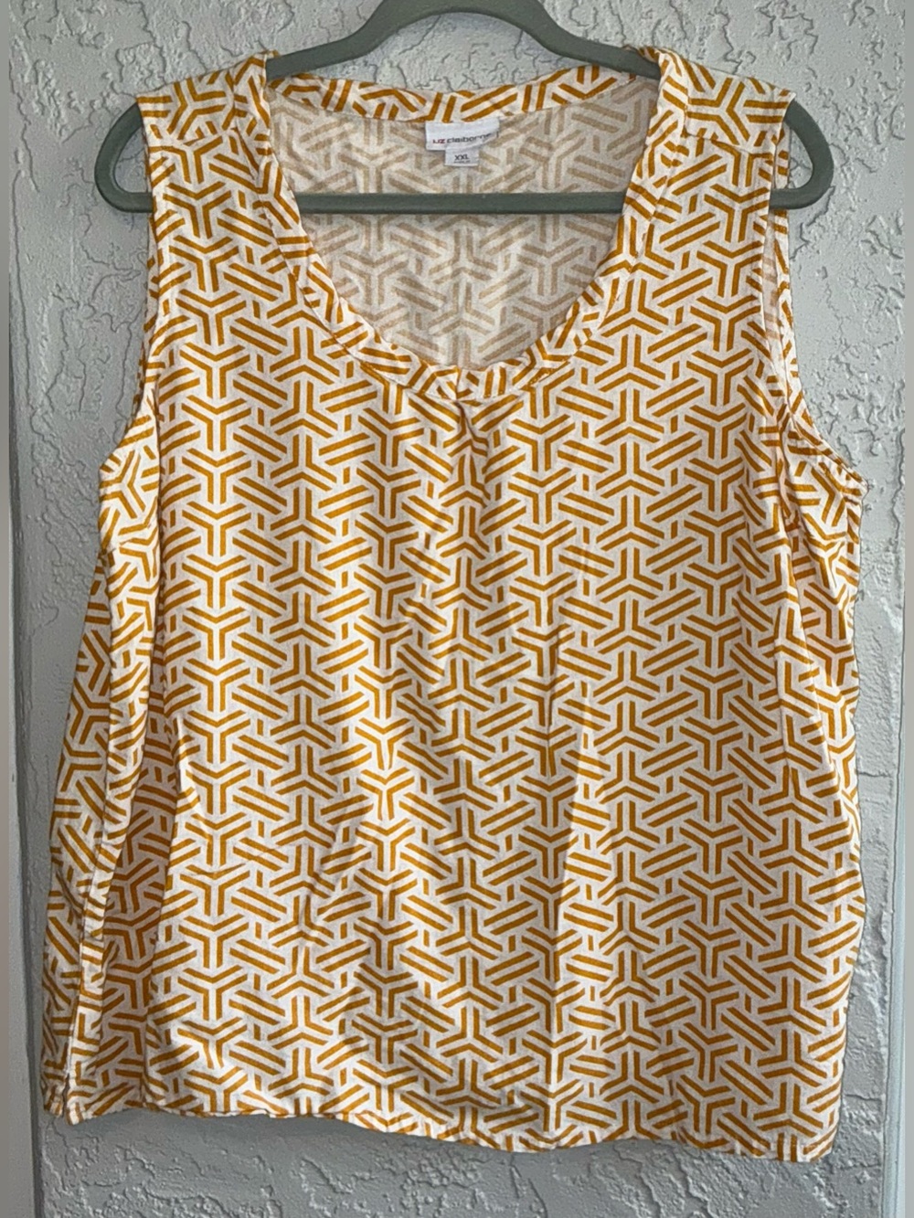 Liz Claiborne White & Mustard Geometric Sleeveless Tank
